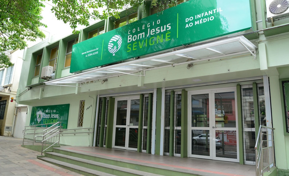 No coração da capital, Colégio Bom Jesus Sévigné completa 125 anos